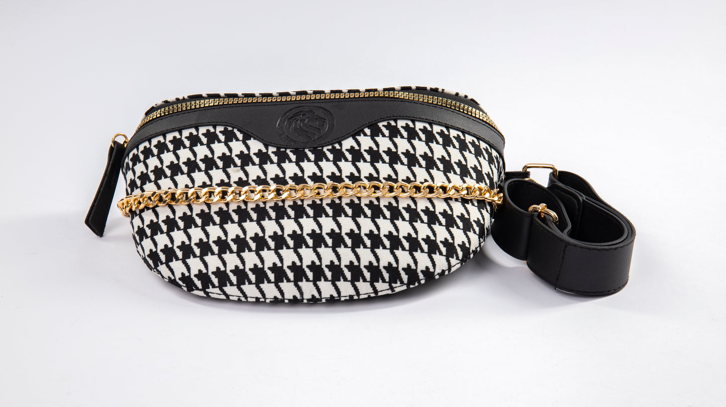 Leo Fanny Pack In Black Gold Chained