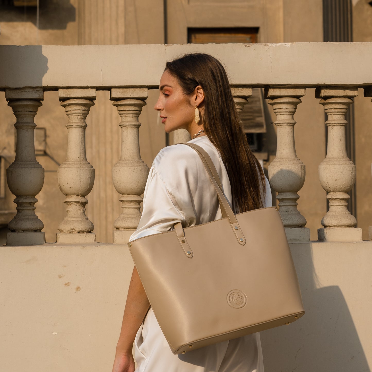 Lexie Tote Bag in Beige