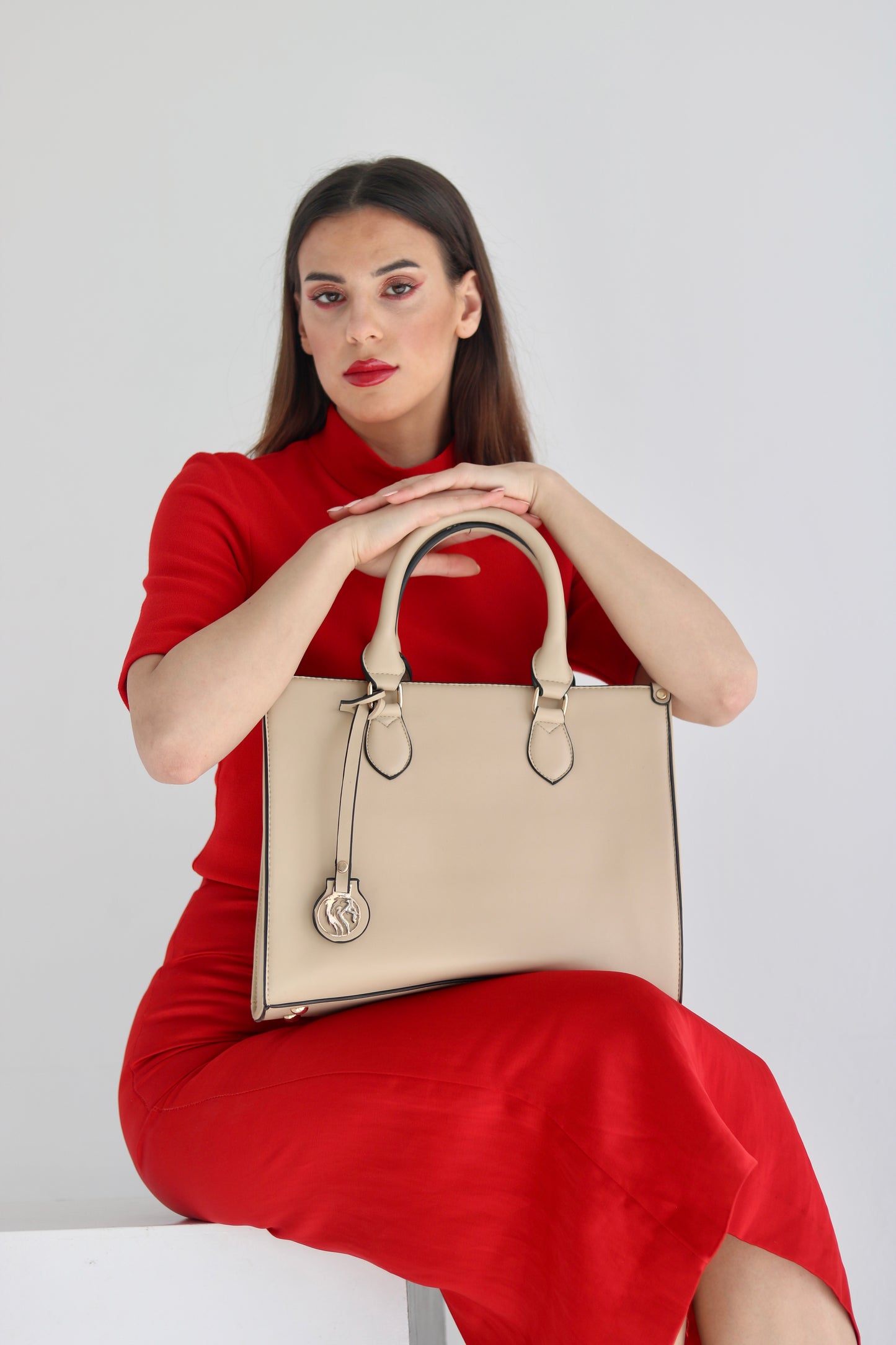 Aria H Tote Bag in Beige