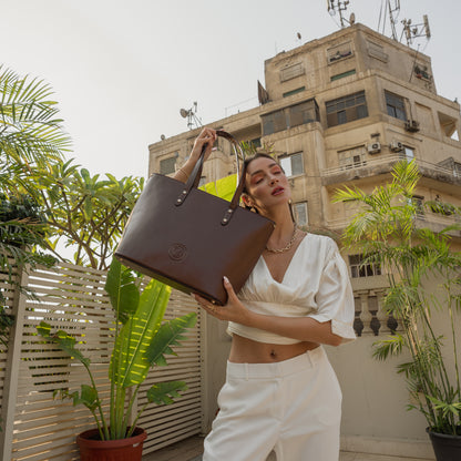 Lexi Tote Bag in Brown